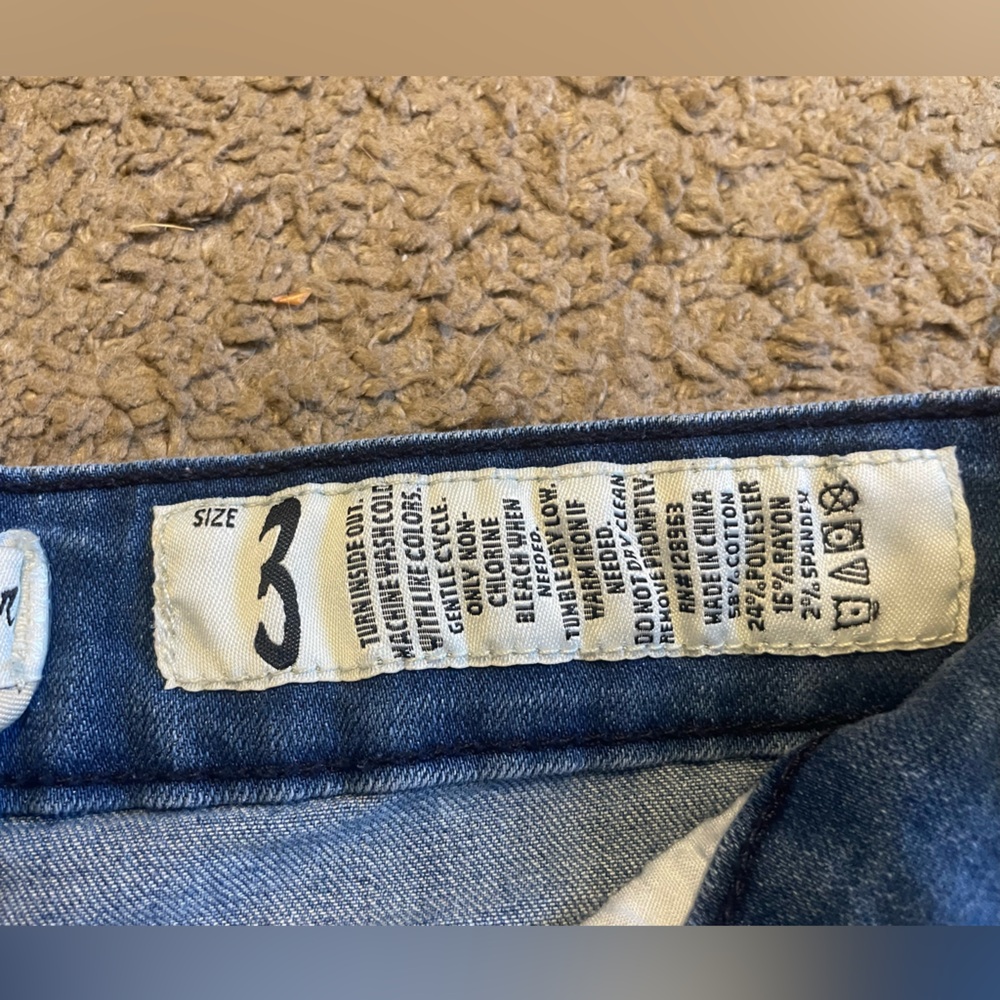 Indigo Rein Blue Denim Distressed Jean Shorts, Size 3 - Picture 8 of 13